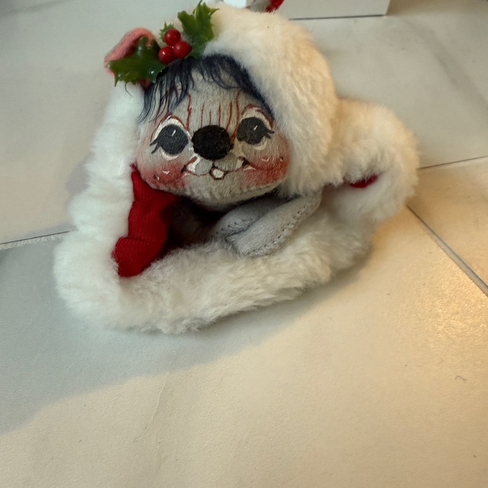Annalee Mobiltee Doll 9" Christmas Mouse in Red Santa Hat 1990 Vintage